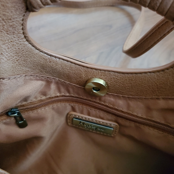 🛑SOLD🛑 Golden Coast woven Crossbody in Brown - Picture 9 of 10